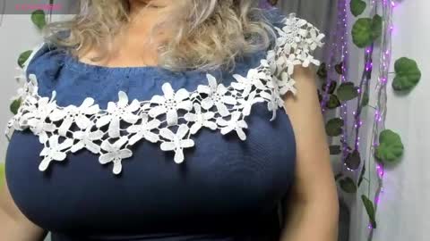 Snapshot of rebeccamayer031 chatting on April 2026 04:28:02 AM Rebecca online show from April 2026 04:28:02 AM