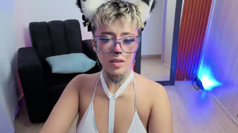 Snapshot of rebeka_baker chatting on June 2026 11:27:02 AM REBEKA online show from June 2026 11:27:02 AM