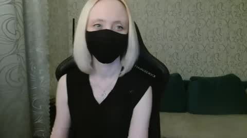 Snapshot of rebesaolset chatting on January 2025 03:03:01 PM RebesaOlset online show from January 2025 03:03:01 PM