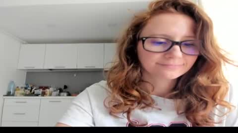 Snapshot of red19910107 chatting on March 2026 12:05:03 PM Lolanaturalred online show from March 2026 12:05:03 PM