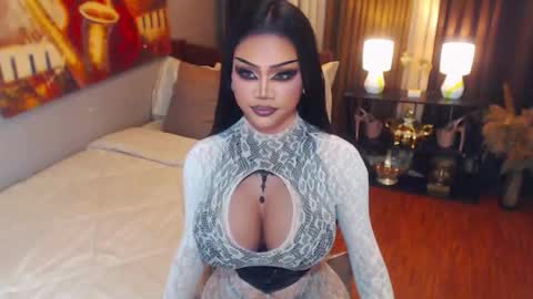 Snapshot of red_ivyy chatting on January 2026 12:43:01 PM AsianRedivy online show from January 2026 12:43:01 PM