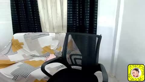 red_kitsune69 online show from March 2025 12:30:02 PM