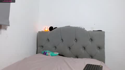 IG   OF red moonn online show from January 2025 10:32:02 AM