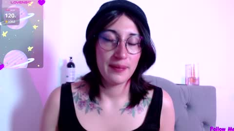 IG   OF red moonn online show from January 2025 01:41:01 PM