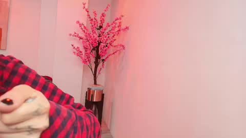 Snapshot of red_moonx chatting on January 2025 01:16:01 AM Res Moon online show from January 2025 01:16:01 AM