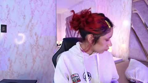 red_pandaa online show from January 2026 03:19:02 AM