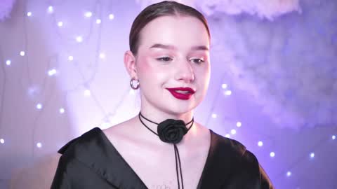 QUEEN OF EVIL online show from December 2024 06:56:02 PM