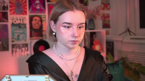 QUEEN OF EVIL online show from January 2025 07:04:01 PM