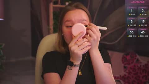 QUEEN OF EVIL online show from October 2025 02:20:01 AM