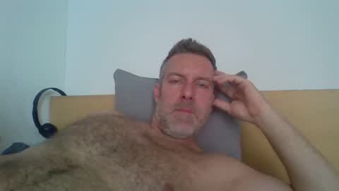 Snapshot of redandbluecloud chatting on September 2025 06:48:02 AM Red online show from September 2025 06:48:02 AM