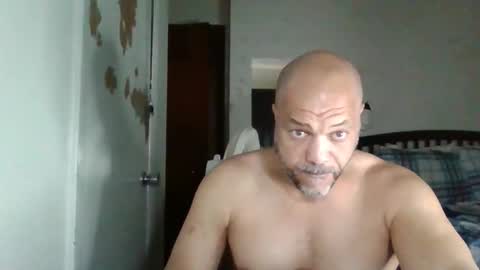 Snapshot of redbone441 chatting on March 2026 08:57:01 PM Redbone online show from March 2026 08:57:01 PM