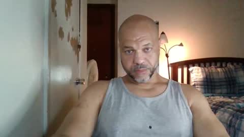 Snapshot of redbone441 chatting on April 2026 02:21:02 AM Redbone online show from April 2026 02:21:02 AM