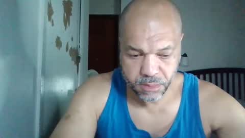 Snapshot of redbone441 chatting on April 2026 09:50:01 AM Redbone online show from April 2026 09:50:01 AM