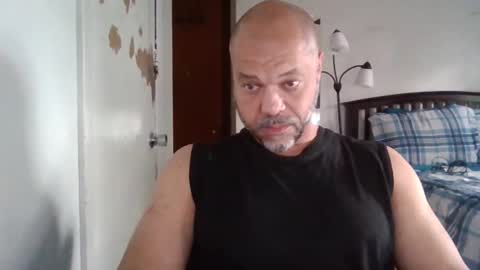 Snapshot of redbone441 chatting on April 2026 02:40:01 PM Redbone online show from April 2026 02:40:01 PM