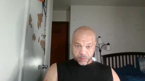 Snapshot of redbone441 chatting on April 2026 11:10:02 AM Redbone online show from April 2026 11:10:02 AM