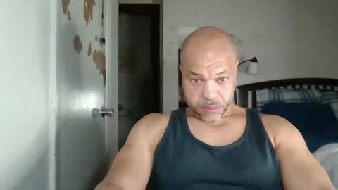 Snapshot of redbone441 chatting on April 2026 09:25:02 AM Redbone online show from April 2026 09:25:02 AM