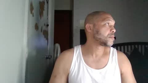 Snapshot of redbone441 chatting on April 2026 10:43:01 AM Redbone online show from April 2026 10:43:01 AM