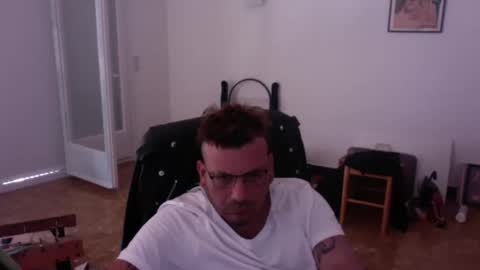 Snapshot of redbonezzzz chatting on April 2026 03:21:02 PM redbonezzzz online show from April 2026 03:21:02 PM