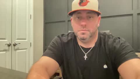 Snapshot of redbull1414 chatting on April 2026 01:22:02 AM RedBull online show from April 2026 01:22:02 AM