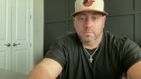 Snapshot of redbull1414 chatting on April 2026 05:48:02 PM RedBull online show from April 2026 05:48:02 PM