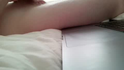 Snapshot of redging91 chatting on July 2026 07:37:01 AM Redging91 online show from July 2026 07:37:01 AM
