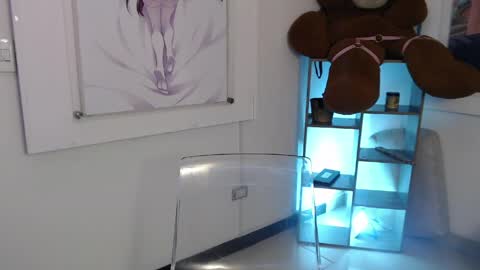 Snapshot of redgirrl_77 chatting on April 2026 11:37:01 AM Mere online show from April 2026 11:37:01 AM