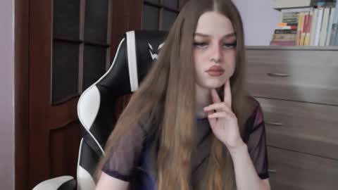 Lily online show from November 2025 02:17:02 AM