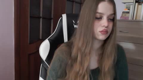 Lily online show from December 2025 02:21:01 AM