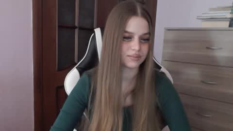 Snapshot of redhead_rabbit chatting on March 2026 02:04:01 AM Lily online show from March 2026 02:04:01 AM