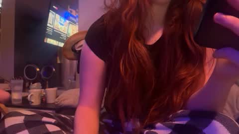 Snapshot of redheadandbigpeenar chatting on March 2026 01:36:02 AM Redhead and BigPeenar online show from March 2026 01:36:02 AM