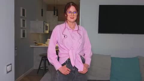 Snapshot of redheaddie chatting on May 2026 06:03:01 PM Alice Red online show from May 2026 06:03:01 PM