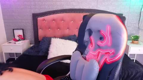 Snapshot of redhotter_ chatting on March 2026 08:14:01 PM Lili Lopez online show from March 2026 08:14:01 PM