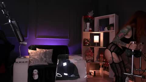 Red Jasmine online show from November 2025 02:01:02 AM