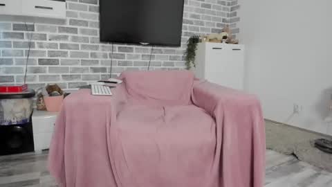 Snapshot of redlaylla chatting on March 2025 10:09:01 AM Laylla online show from March 2025 10:09:01 AM