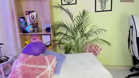 Lu Independiet model online show from March 2025 04:24:02 AM