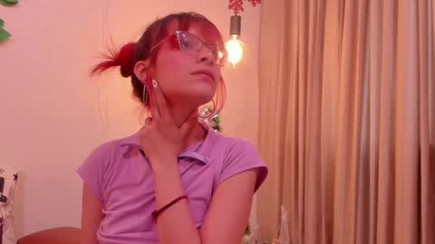 Snapshot of redmeloddy chatting on December 2024 10:30:02 PM Meloddy online show from December 2024 10:30:02 PM