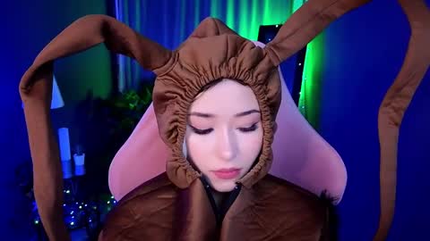 Snapshot of redmidnight_ chatting on April 2026 08:50:01 PM Kiara online show from April 2026 08:50:01 PM