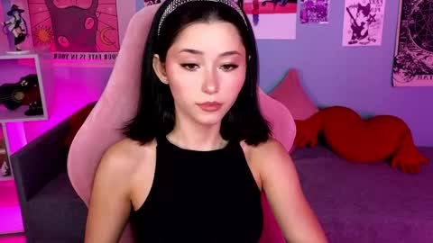Snapshot of redmidnight_ chatting on May 2026 08:36:02 PM Kiara online show from May 2026 08:36:02 PM