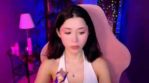 Snapshot of redmidnight_ chatting on May 2026 09:43:01 PM Kiara online show from May 2026 09:43:01 PM