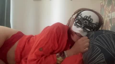 Snapshot of redplume chatting on April 2026 11:19:02 AM Redplume online show from April 2026 11:19:02 AM