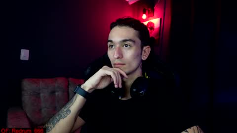 Red online show from December 2024 07:01:02 PM