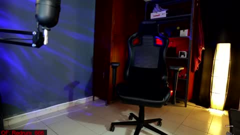 Red online show from December 2024 03:47:02 AM