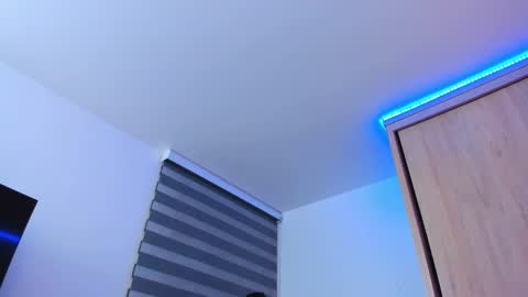 redski77 online show from December 2024 08:18:01 AM