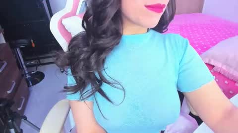 Snapshot of redski77 chatting on April 2026 06:47:02 AM redski77 online show from April 2026 06:47:02 AM