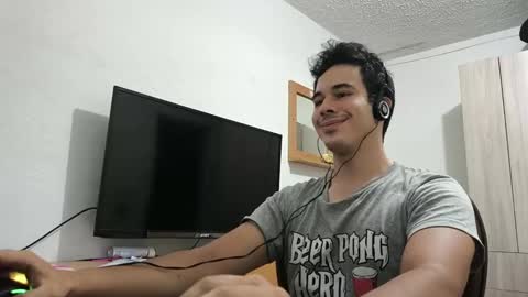 Snapshot of redsoul951869 chatting on March 2025 03:37:02 AM RedsoulReaver online show from March 2025 03:37:02 AM