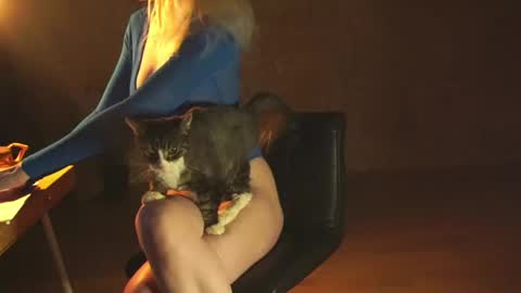 Snapshot of redsparrow__ chatting on February 2025 05:15:01 PM Red online show from February 2025 05:15:01 PM