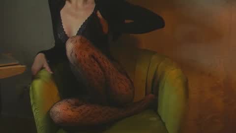 Snapshot of redsparrow__ chatting on October 2025 07:01:02 PM Red online show from October 2025 07:01:02 PM