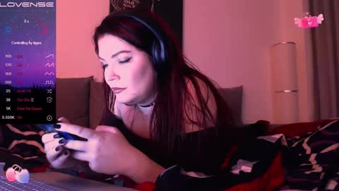 Snapshot of redyari chatting on January 2025 10:42:01 PM Red online show from January 2025 10:42:01 PM