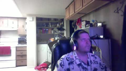 Snapshot of reecoiled chatting on June 2026 06:43:02 AM reecoiled online show from June 2026 06:43:02 AM