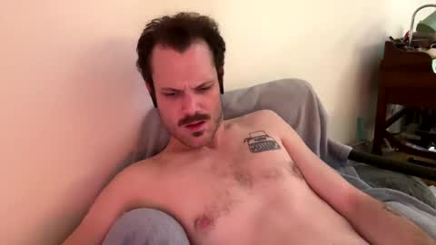 Snapshot of reed_thomas chatting on January 2025 06:31:01 AM Reed Thomas online show from January 2025 06:31:01 AM